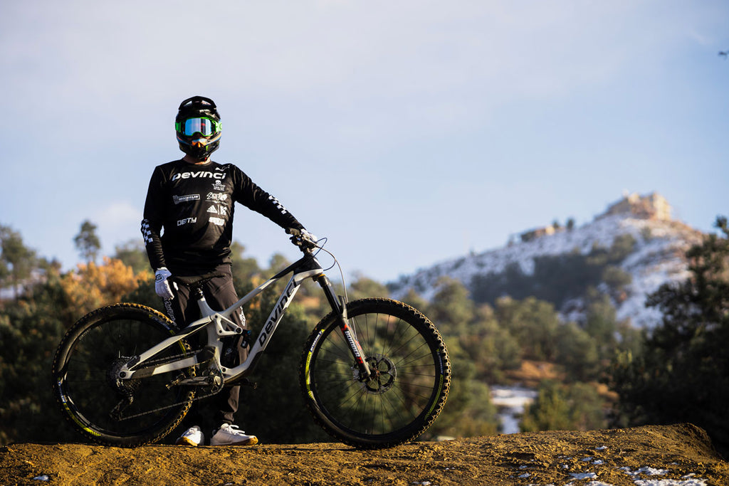 CAM ZINK JOINS DEVINCI CYCLES