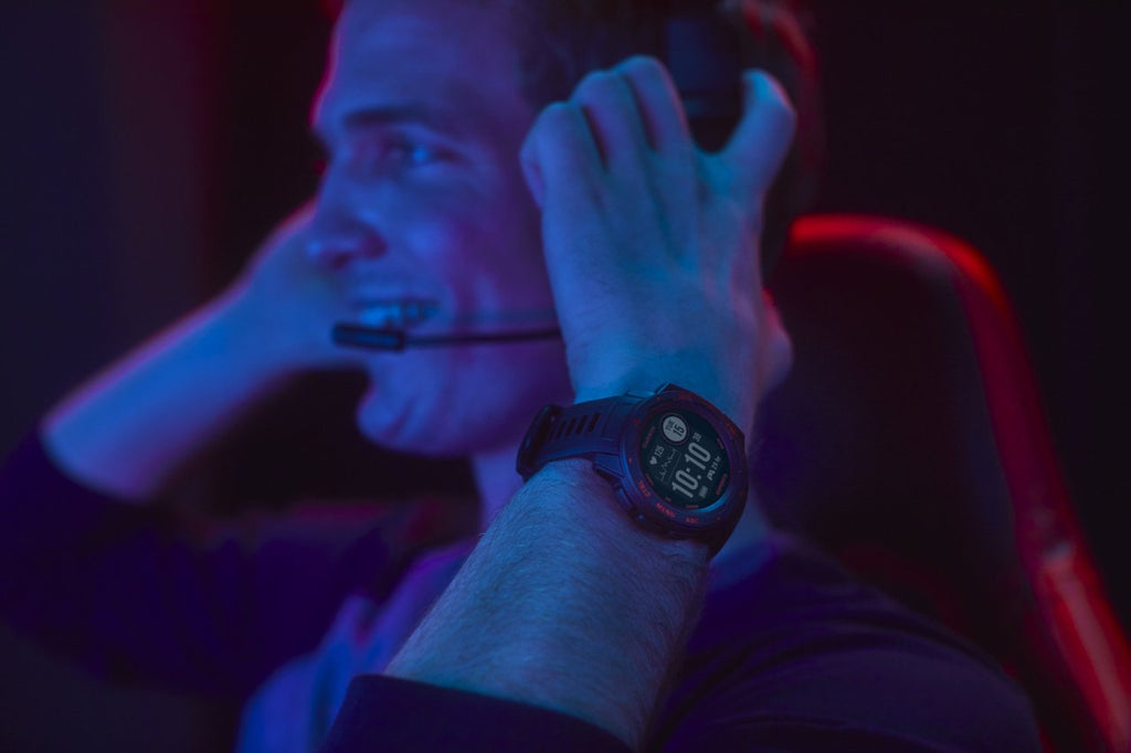 Random: Garmin Launches Smartwatch for Esports Athlete